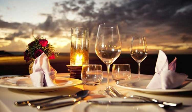 Best-Restaurants-for-Romantic-Anniversary-Dinner-in-Lahore