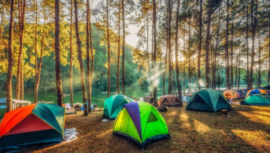 girl's-camping-trip-Guide